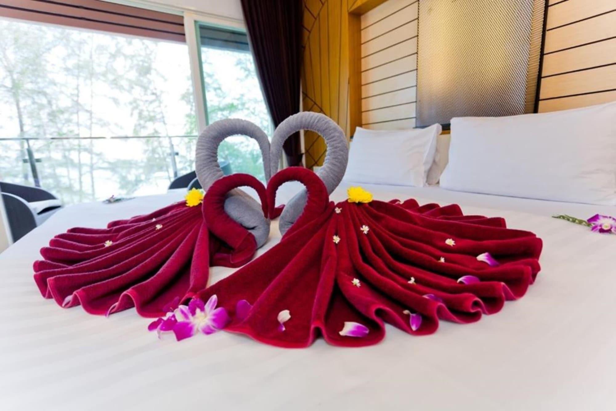 Anda Beachside Hotel Karon Exterior photo