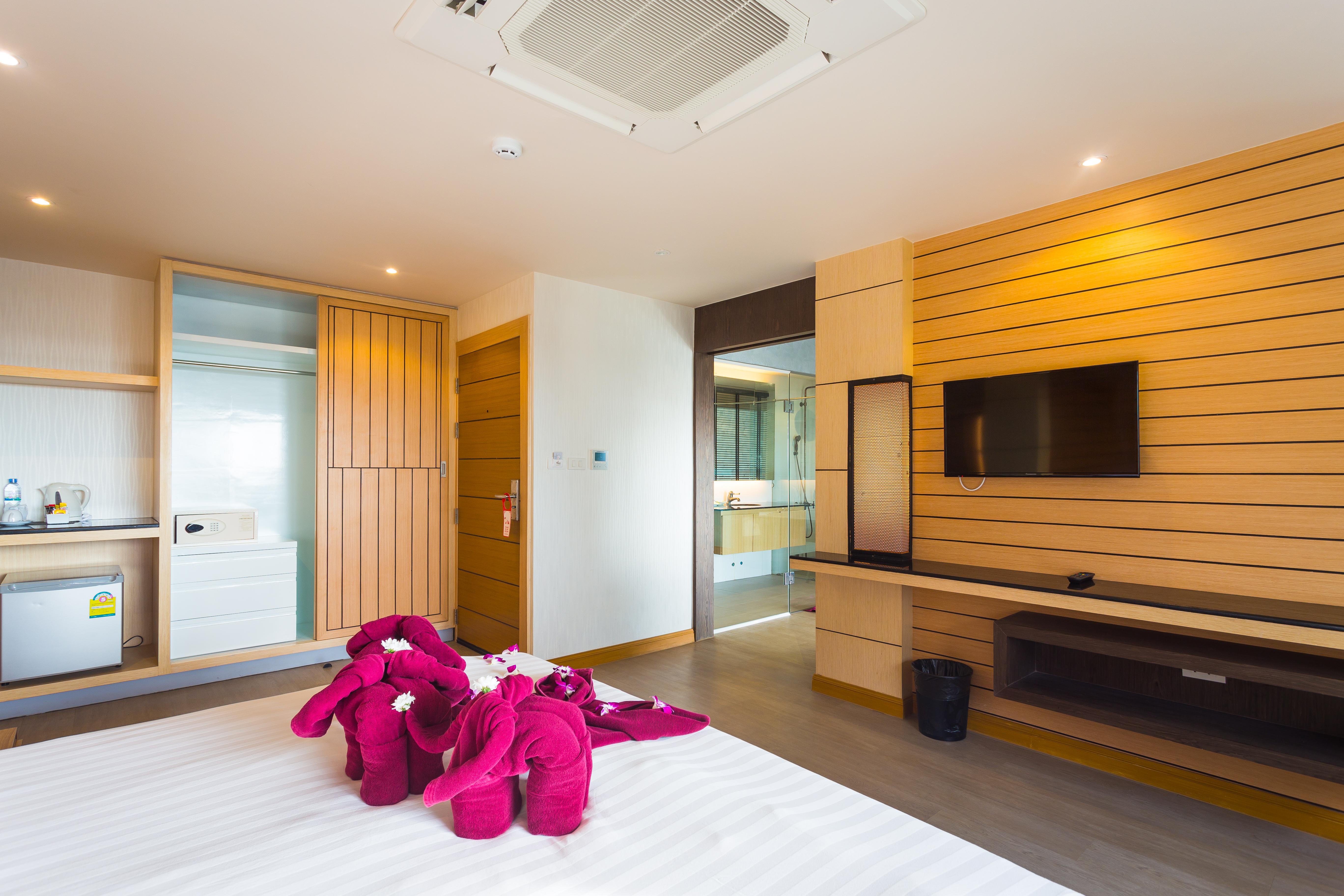 Anda Beachside Hotel Karon Exterior photo